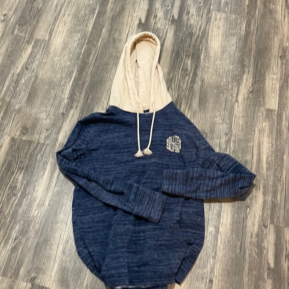 Hollister long sleeve mens small